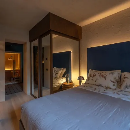 Forma Your Boutique Suite-2